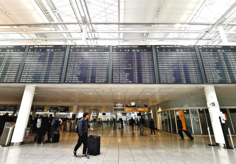 Lufthansa cuts frequencies and cancels flights as jet fuel prices remain at record level